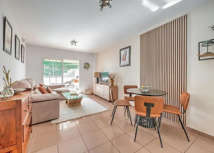 Beachfront With Sea View At Burriana Beach,