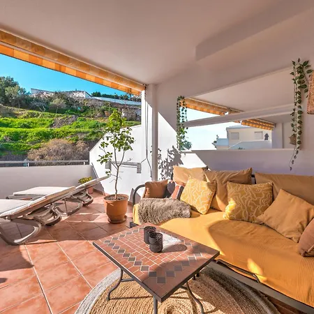 Beachfront With Sea View At Burriana Beach, * נרחה