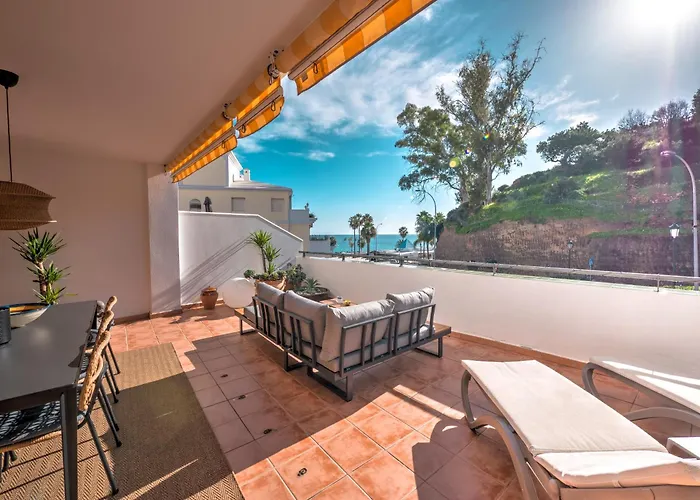 Beachfront With Sea View At Burriana Beach, Apartment Nerja