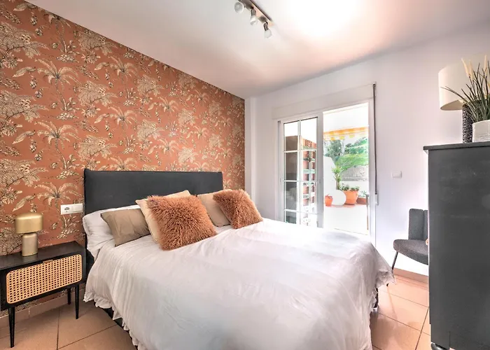 Beachfront With Sea View At Burriana Beach, Apartment Nerja